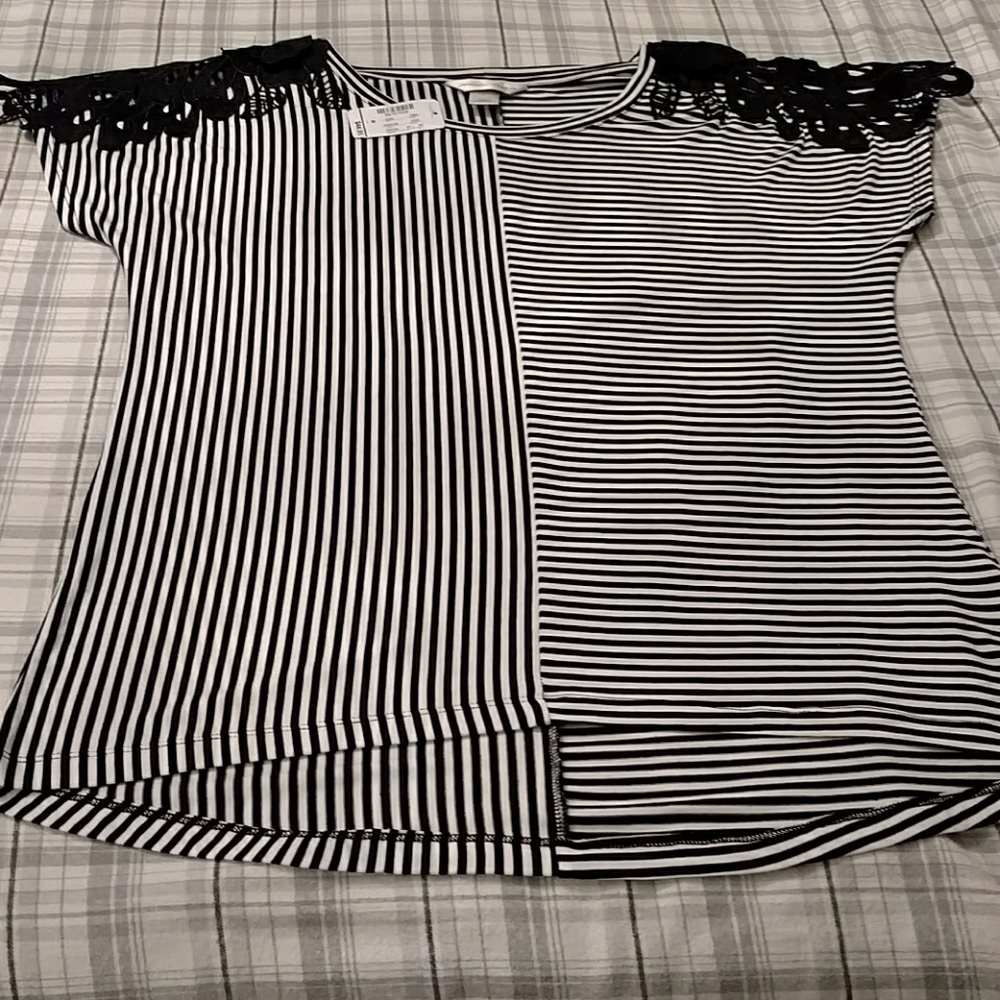 NWT Christopher & Banks top - Picture 7 of 7